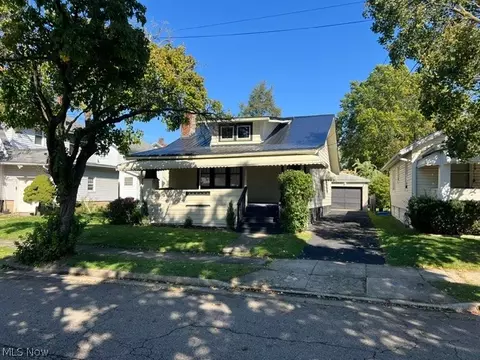565 Eva Ave, Akron, OH 44301