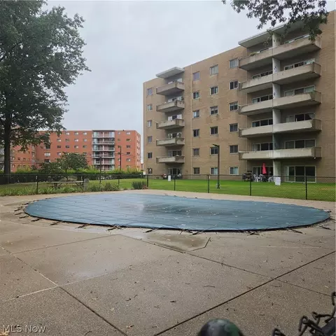 3167 Linden Rd #210, Rocky River, OH 44116