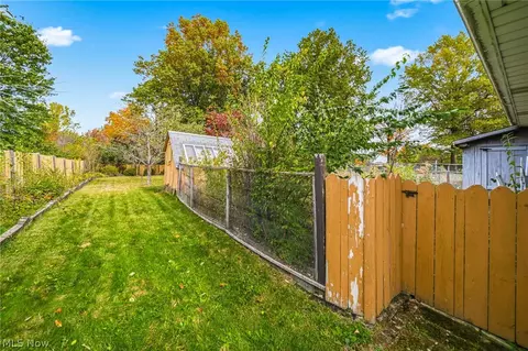 Exterior - 520 Orchardview Ave, Seven Hills, OH 44131 photo 11 of 11
