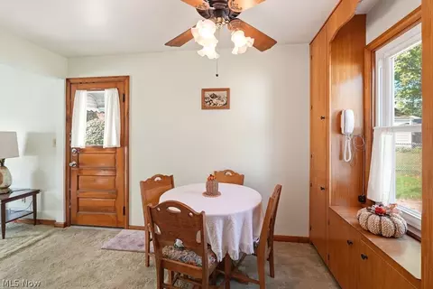 Dining - 192 Wolf Ave, Wadsworth, OH 44281 photo 3 of 3