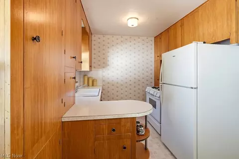 Kitchen - 192 Wolf Ave, Wadsworth, OH 44281 photo 1 of 4