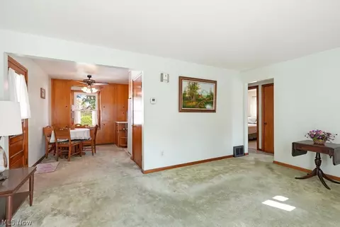 Living - 192 Wolf Ave, Wadsworth, OH 44281 photo 4 of 4