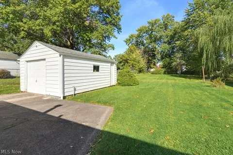 Exterior - 192 Wolf Ave, Wadsworth, OH 44281 photo 4 of 4