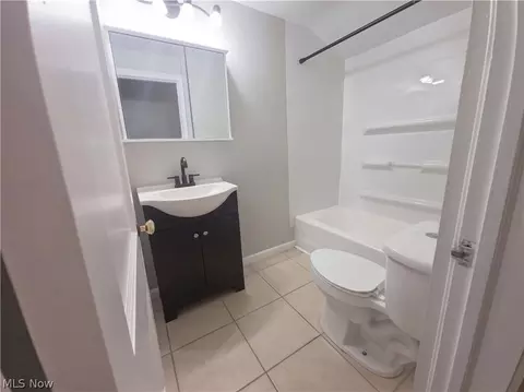 Bath - 25 Woolf Ave, Akron, OH 44312 photo 2 of 2