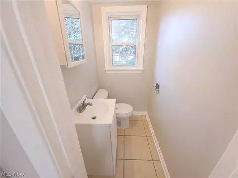Bath - 25 Woolf Ave, Akron, OH 44312 photo 1 of 2