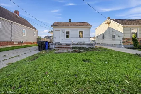 13119 Bennington Ave, Cleveland, OH 44135