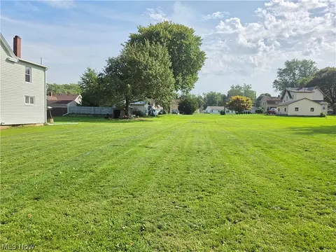 169 River St, Conneaut, OH 44030 photo 4
