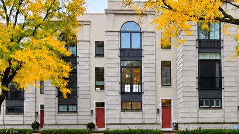 11609 Lake Ave, Cleveland, OH 44102