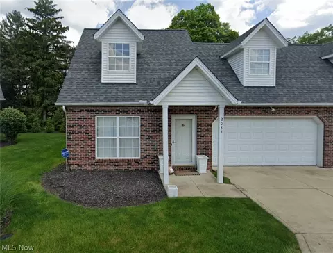 2084 Jennifer St, Akron, OH 44313