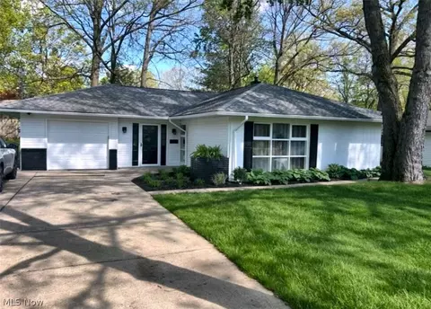 4135 Arden Blvd, Youngstown, OH 44511