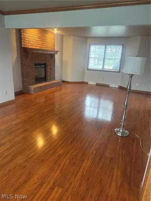 Living - 612 Westfield Dr, Boardman, OH 44512 photo 2 of 4