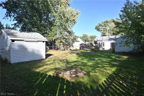 Exterior - 1025 Thayer Ave, Ashtabula, OH 44004 photo 3 of 5