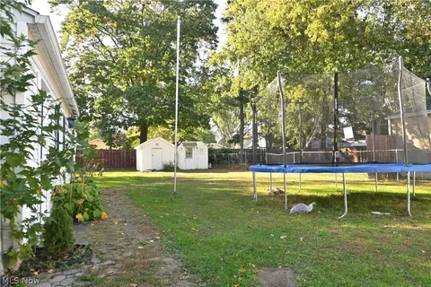Exterior - 1025 Thayer Ave, Ashtabula, OH 44004 photo 2 of 5