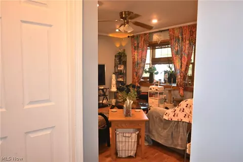 Entry Way - 1025 Thayer Ave, Ashtabula, OH 44004 photo 2 of 2