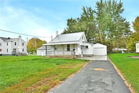 5 Delaware Ave, Poland, OH 44514