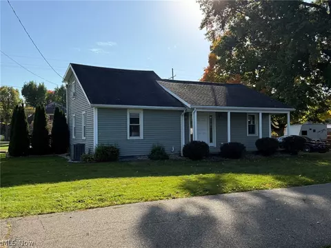 456 Beucler Ave NW, Bolivar, OH 44612