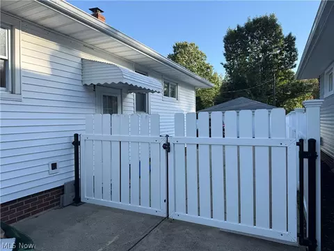 Exterior - 28726 Forest Rd, Willowick, OH 44095 photo 6 of 6