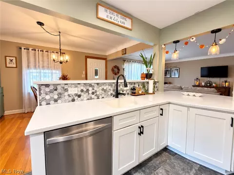Kitchen - 28726 Forest Rd, Willowick, OH 44095 photo 1 of 3