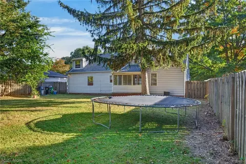 Exterior - 2115 Algonquin, Euclid, OH 44117 photo 4 of 6