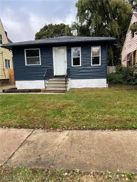 12530 North Rd, Cleveland, OH 44111