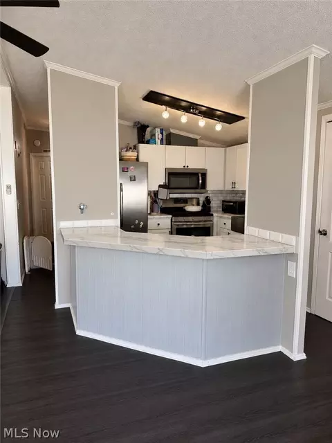Kitchen - 221 Gull Dr, Elyria, OH 44035 photo 1 of 3