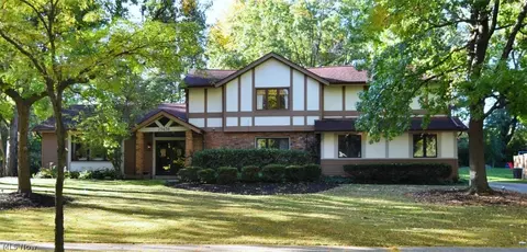 25436 Halburton Rd, Beachwood, OH 44122