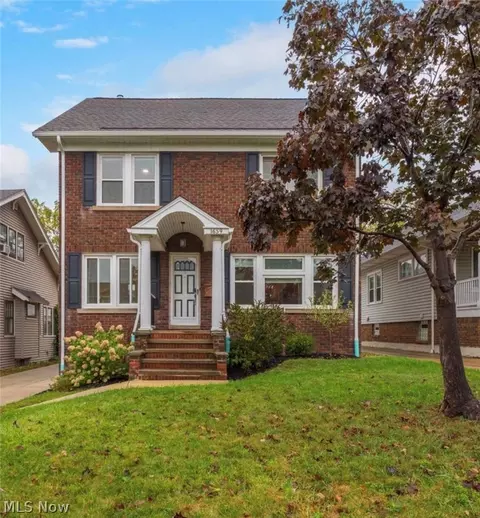 1659 Chesterland Ave, Lakewood, OH 44107