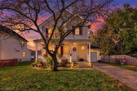 3250 W 58th St, Cleveland, OH 44102
