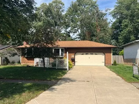 13898 Franklyn Blvd, Brook Park, OH 44142