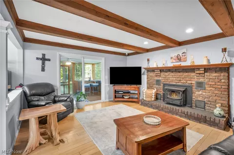 Living - 2185 Evergreen Rd, North Perry, OH 44081 photo 1 of 2