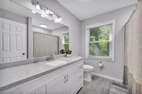 Bath - 2185 Evergreen Rd, North Perry, OH 44081 photo 3 of 3
