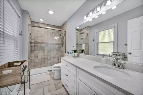 Bath - 2185 Evergreen Rd, North Perry, OH 44081 photo 2 of 3