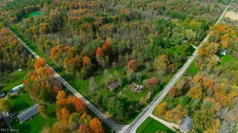 4485 Middle Rd, Conneaut, OH 44030 photo 3
