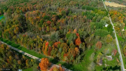 4485 Middle Rd, Conneaut, OH 44030 photo 6
