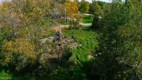4485 Middle Rd, Conneaut, OH 44030 photo 8