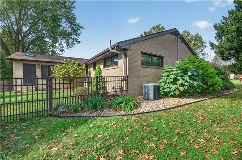 Exterior - 408 E 18th St, Dover, OH 44622 photo 5 of 5
