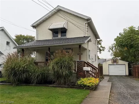1541 Bonnie Brae Ave NE, Warren, OH 44483