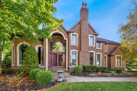 1551 Stone Ct, Westlake, OH 44145