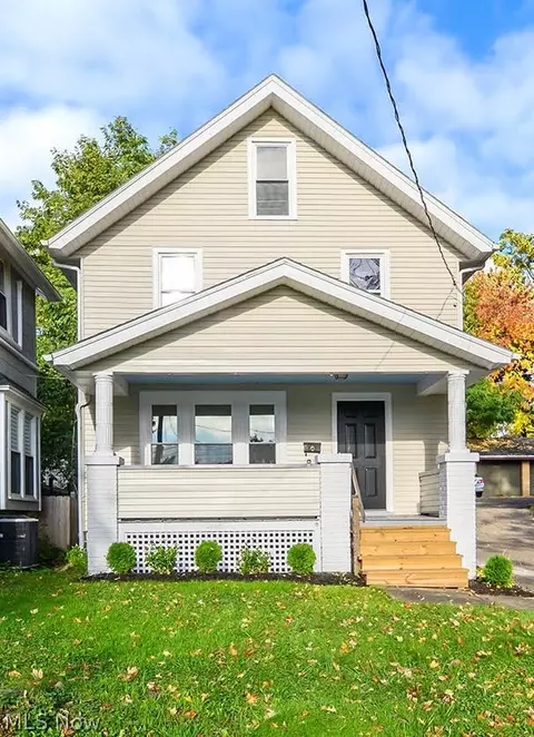 1724 2nd St, Cuyahoga Falls, OH 44221