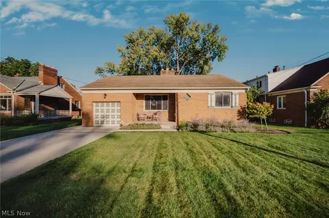 2319 Northview Rd, Rocky River, OH 44116