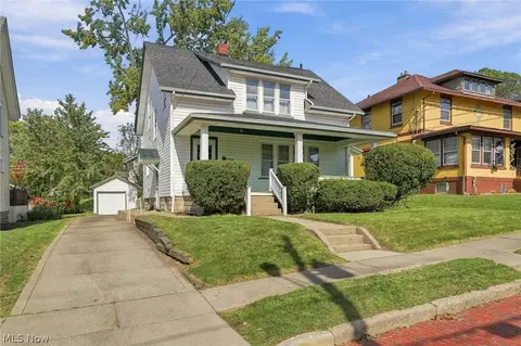 304 Commonwealth Ave NW, Massillon, OH 44646