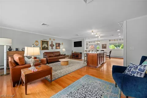 Living - 207 Cincinnati Ave, Huron, OH 44839 photo 1 of 3