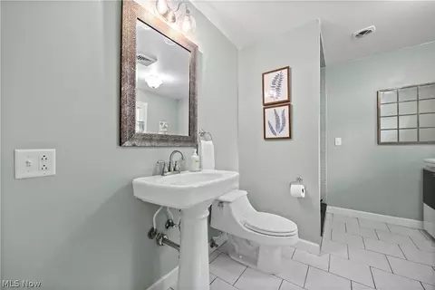 Bath - 207 Cincinnati Ave, Huron, OH 44839 photo 2 of 3