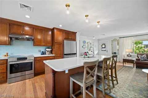 Kitchen - 207 Cincinnati Ave, Huron, OH 44839 photo 4 of 4