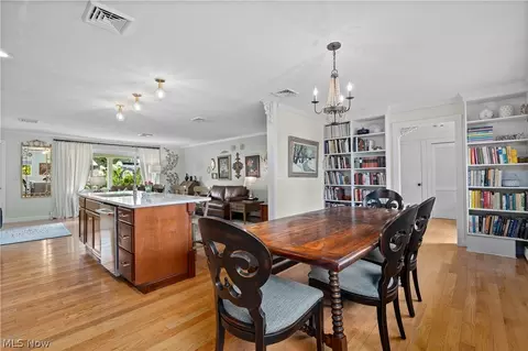Dining - 207 Cincinnati Ave, Huron, OH 44839 photo 1 of 3