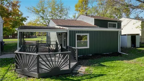 Exterior - 9008 Wilverne Dr, Windham, OH 44288 photo 6 of 8