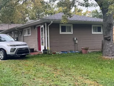 4550 Carroll St NW, Warren, OH 44483