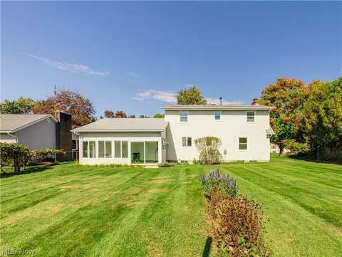 Exterior - 322 Rivermoor Dr, Mogadore, OH 44260 photo 5 of 5
