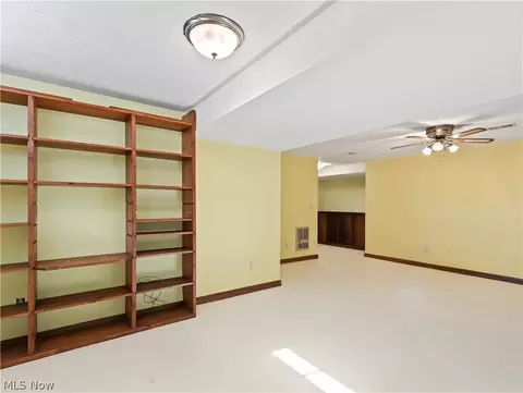 Living - 322 Rivermoor Dr, Mogadore, OH 44260 photo 4 of 4