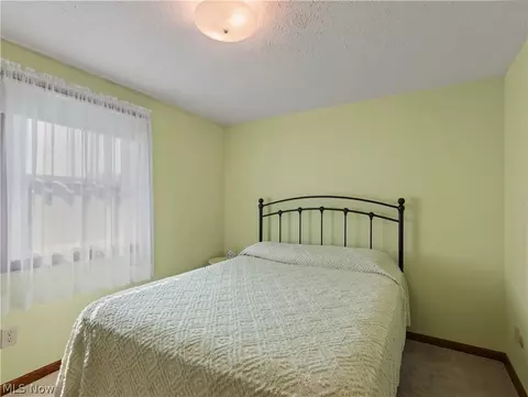 Bedroom - 322 Rivermoor Dr, Mogadore, OH 44260 photo 5 of 7